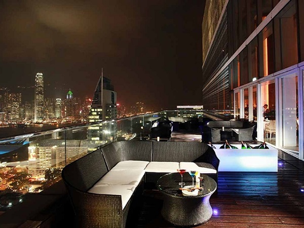 Eyebar Rooftop và Nanhai No.1, đêm tại Hồng Kông