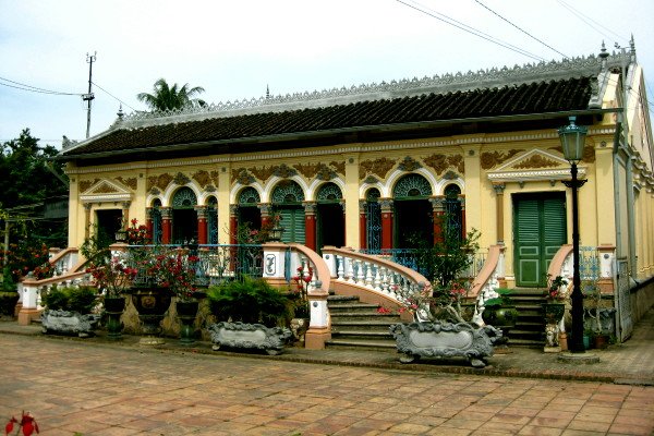 Nhà cổ Bình Thủy - ahaytravel